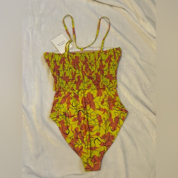 Tanya Taylor
Kendra Smocked One Piece size L - Picture 9 of 10